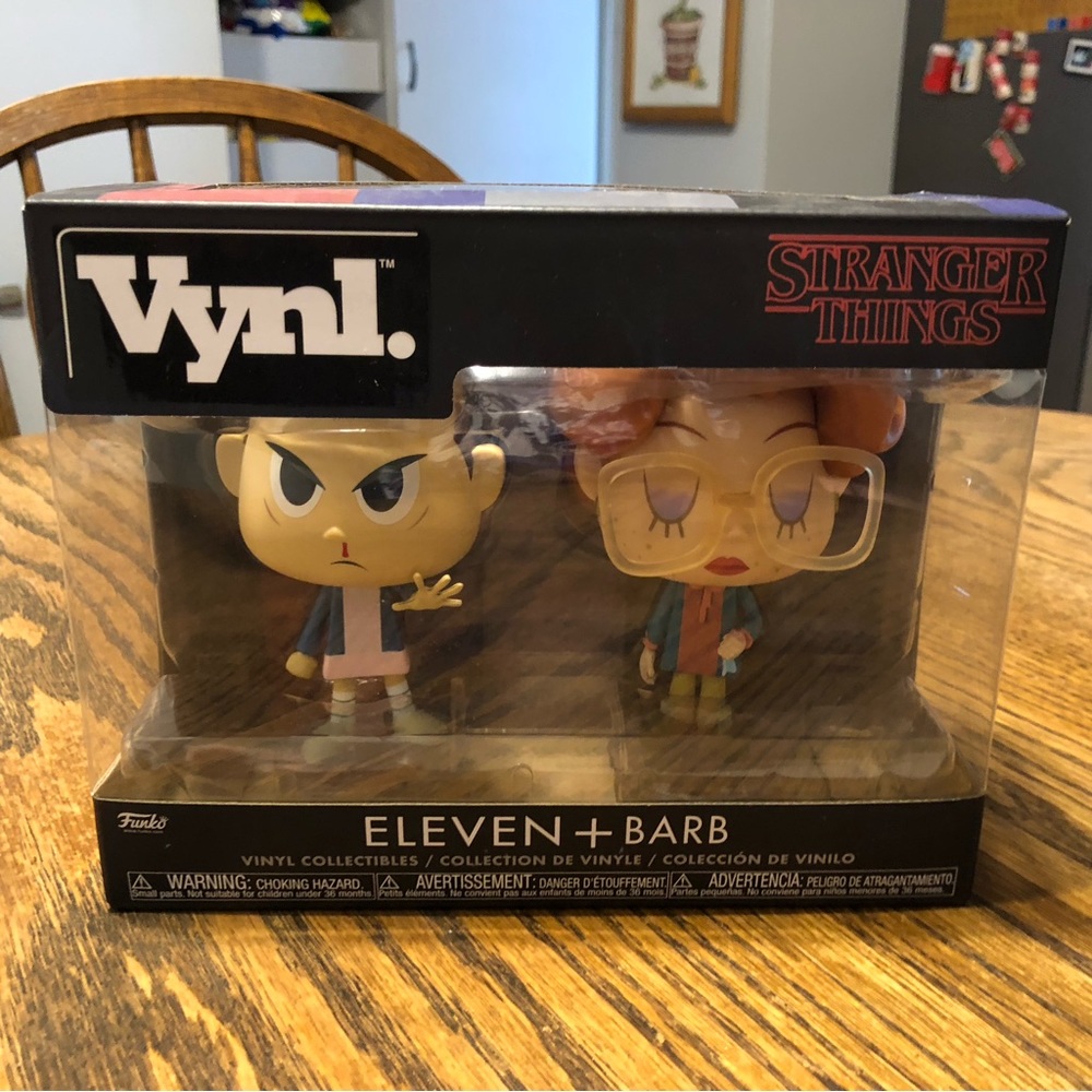Stranger Things Eleven and Barb Vnyl. Figure